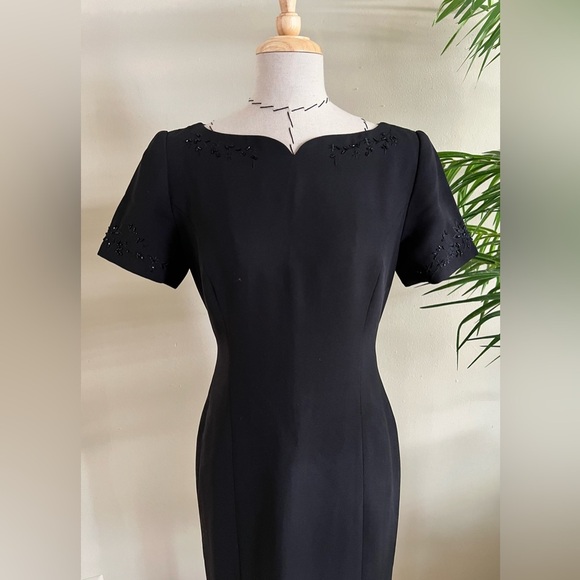 Maggie London Petites Black Dress With Lace Detail  | Size 4 - Picture 10 of 15